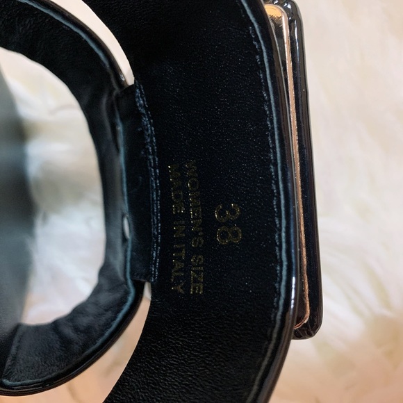 SOLD! Roger Vivier slides - Picture 6 of 6